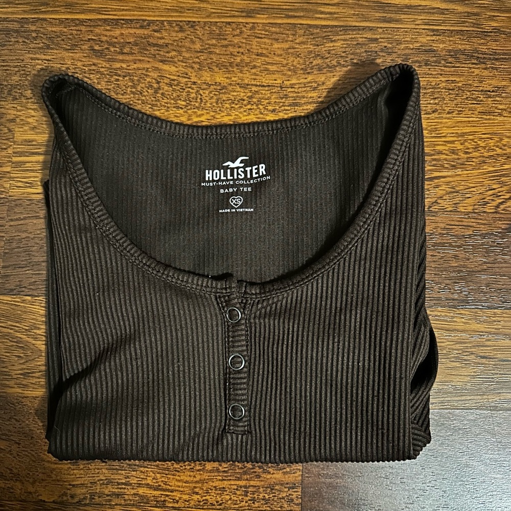 Hollister Juniors Baby Tee